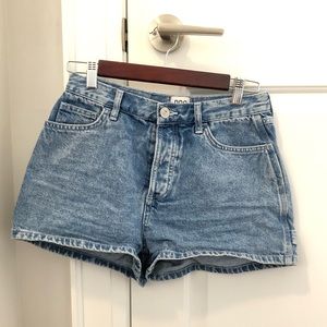 Urban outfitters carpenter shorts, size 27